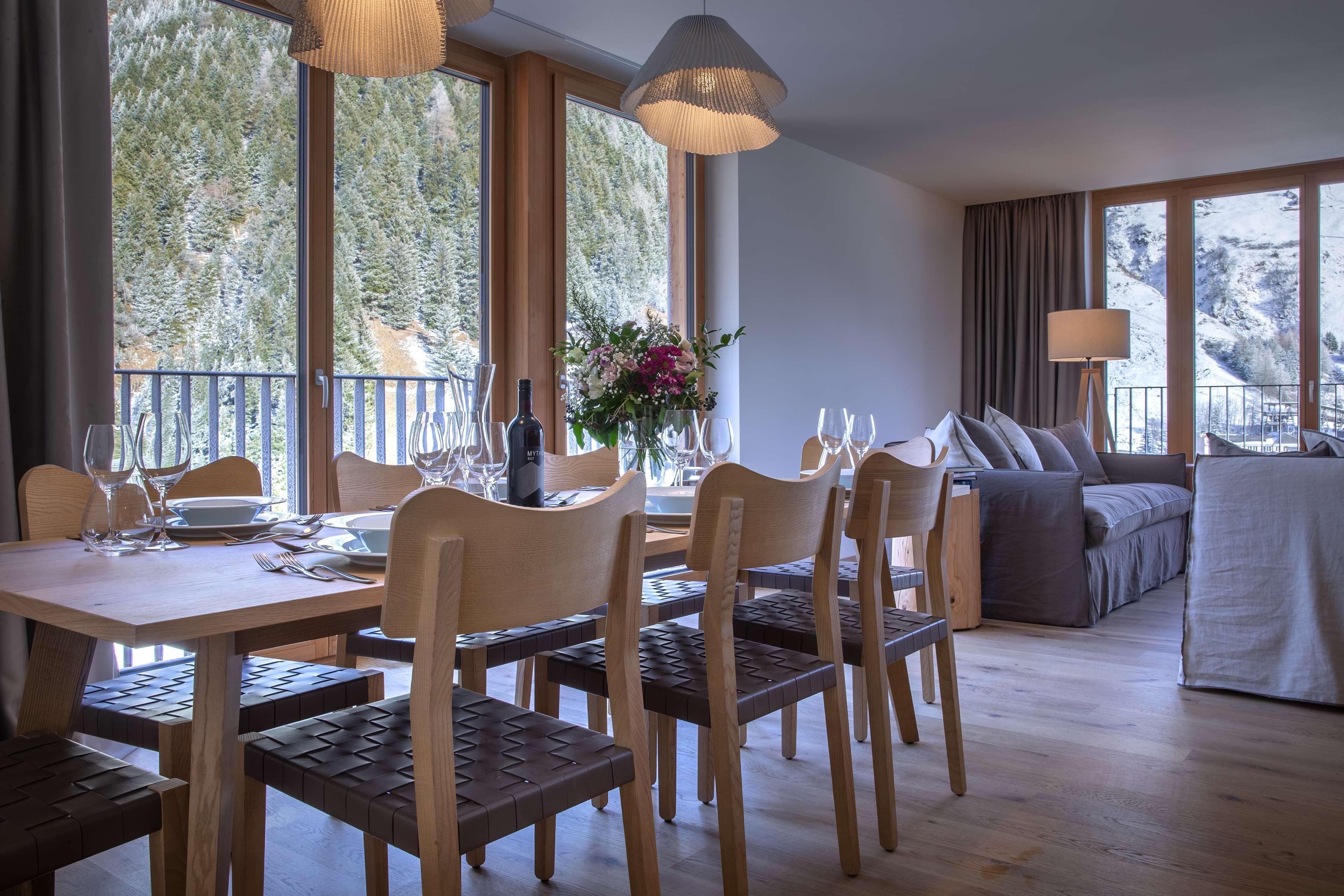 Radisson Blu Reussen, Hotel